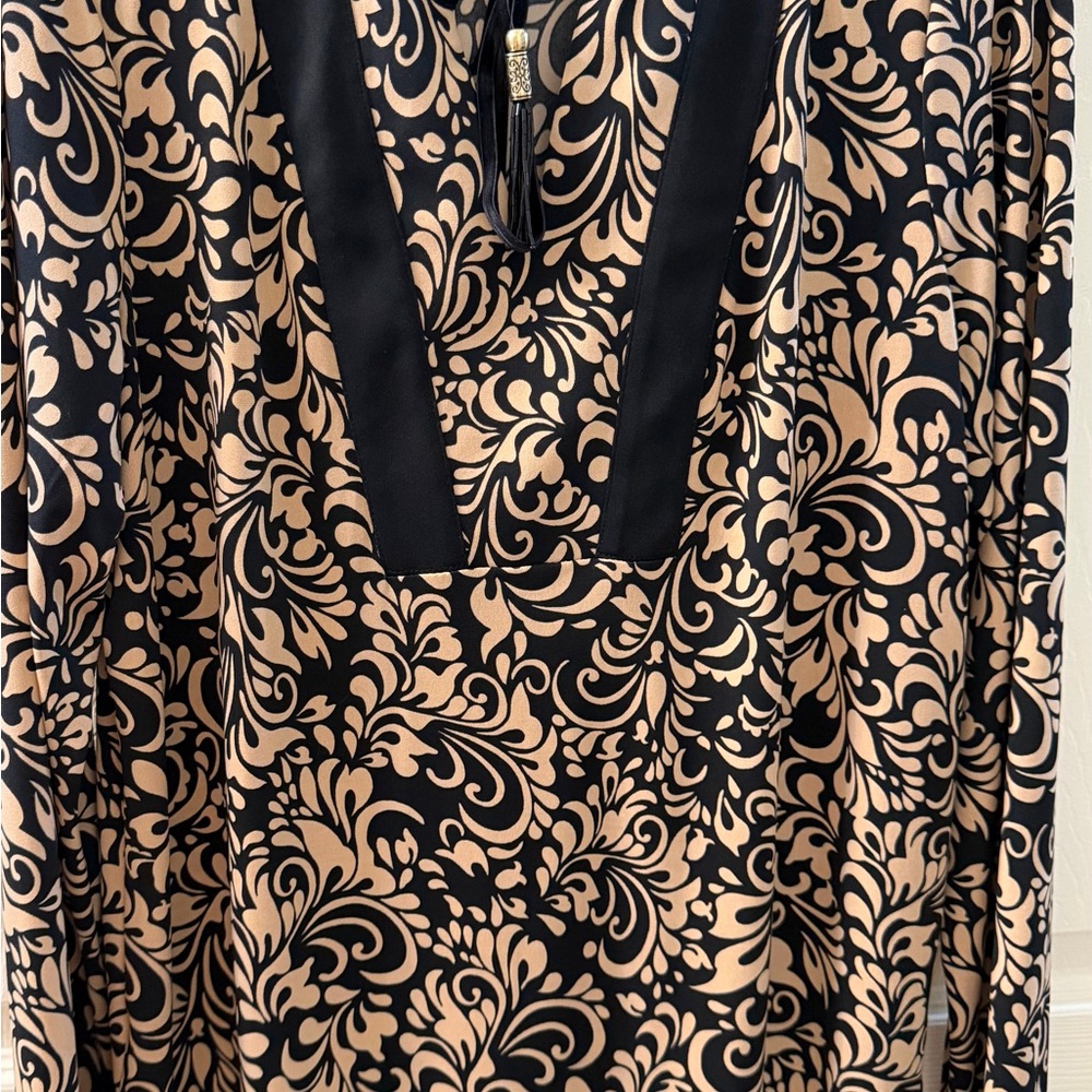 Susan Graver Black and Cream Patterned Blouse